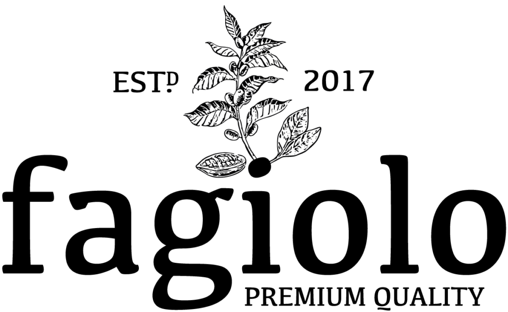 Schwarz-weißes Logo mit einer Illustration einer Bohnenpflanze über dem Text "EST. 2017". Darunter steht in großer Schrift "fagiolo" und in kleinerer Schrift darunter "PREMIUM QUALITY".